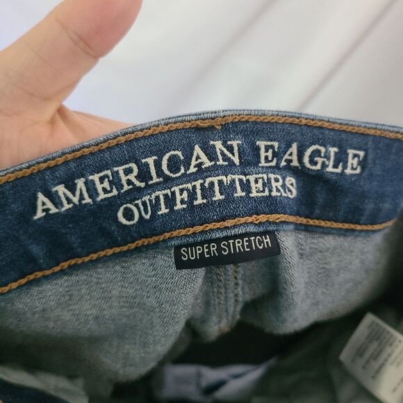 American Eagle Outfitters Distressed Super Hi-rise Shortie size 6 - Picture 3 of 5